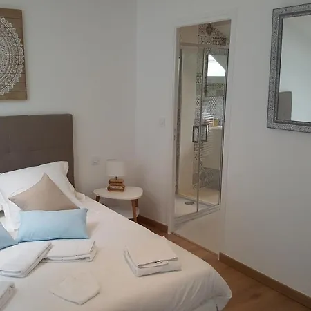 Bed & Breakfast Le Castel 2*
