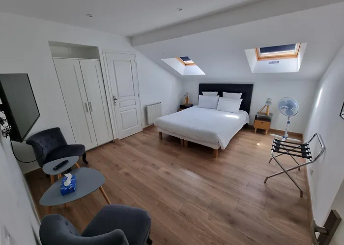 Le Castel Bed & Breakfast Bayeux