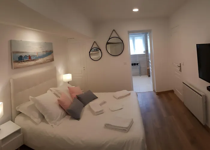 Bed & Breakfast Le Castel 4*