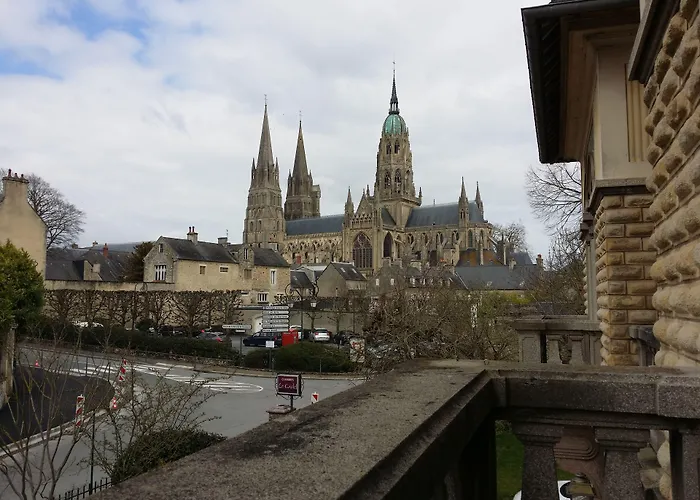 Le Castel Bed & Breakfast 4*