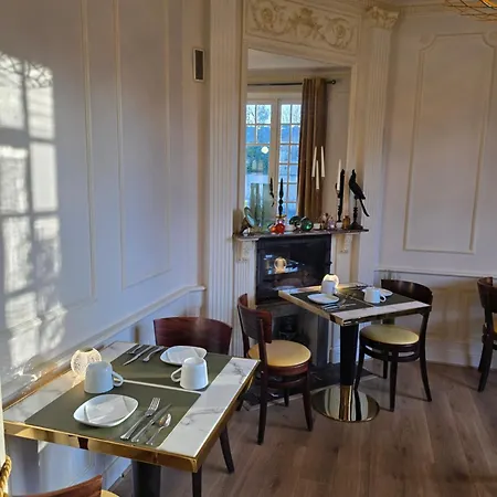 Le Castel Bed & Breakfast Bayeux