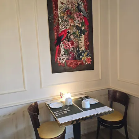 Le Castel Bed & Breakfast