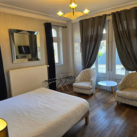 Bed & Breakfast Le Castel 2*