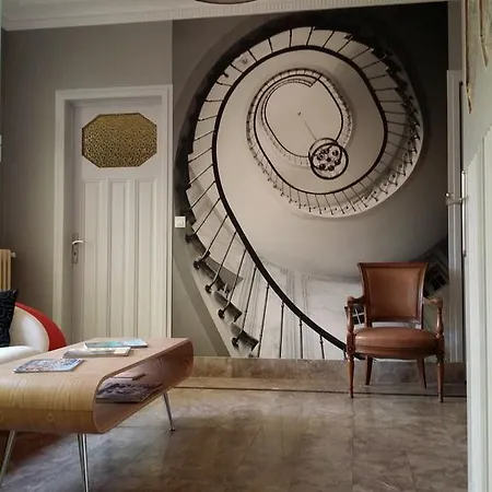 Le Castel Bed & Breakfast 3*