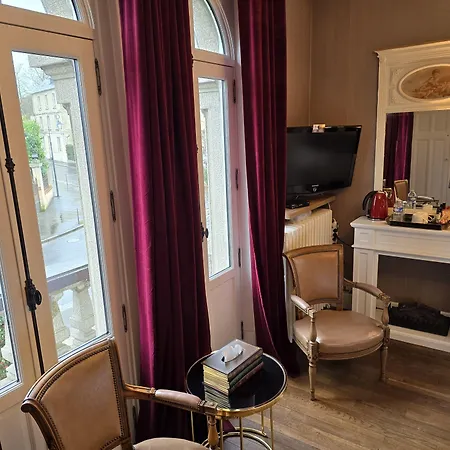 Le Castel Bed & Breakfast
