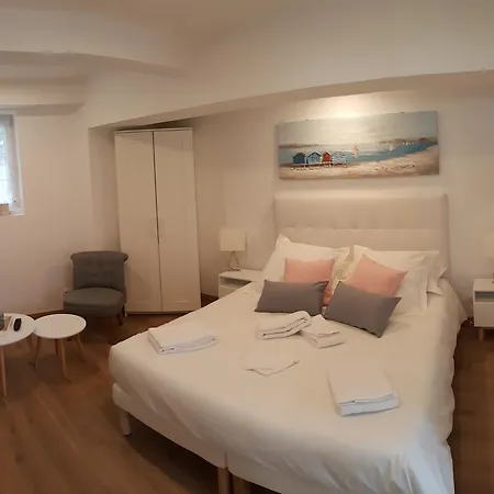 Bed & Breakfast Le Castel 2*