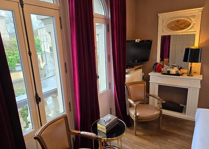 Le Castel Frühstückspension 4*