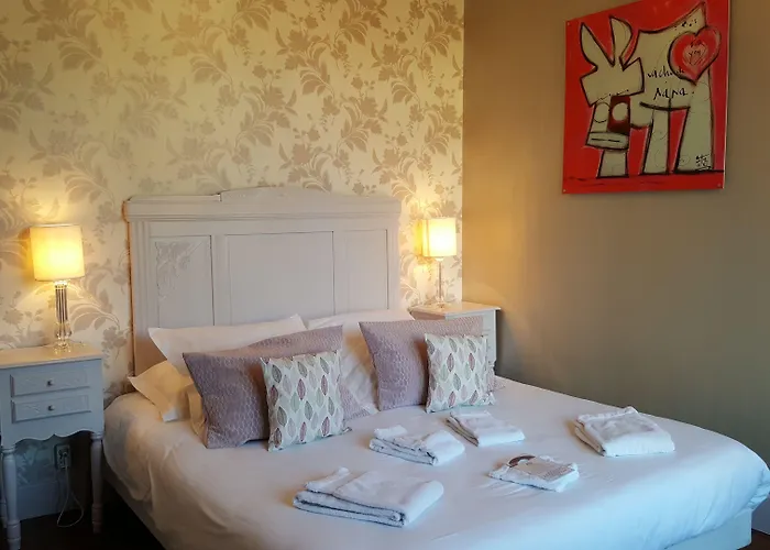 Le Castel Bed & Breakfast Bayeux