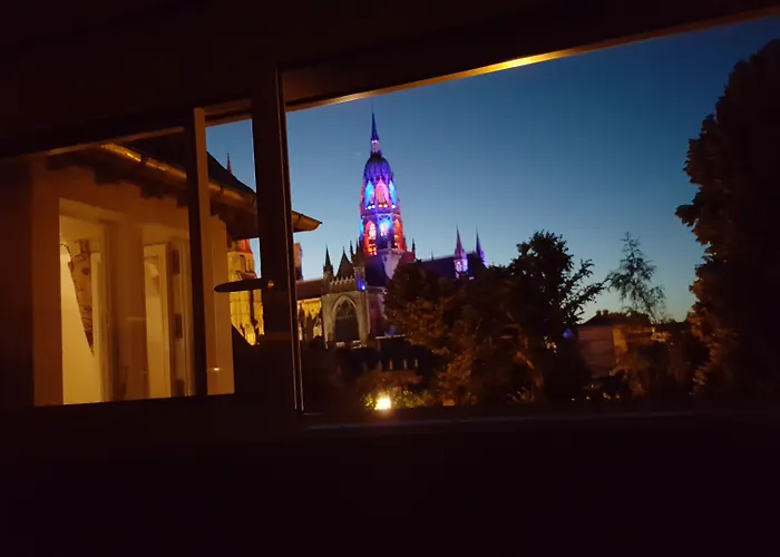 Le Castel Frühstückspension 4*