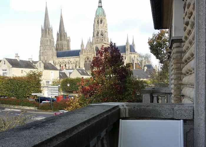 Le Castel Frühstückspension 4*